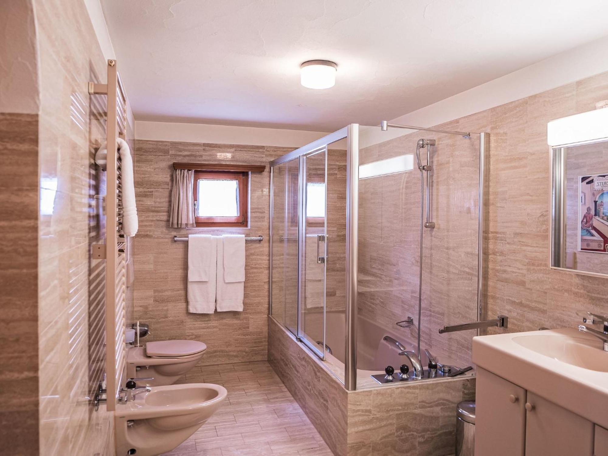 Apartment Chesa Mezzaun By Interhome Zuoz Eksteriør billede