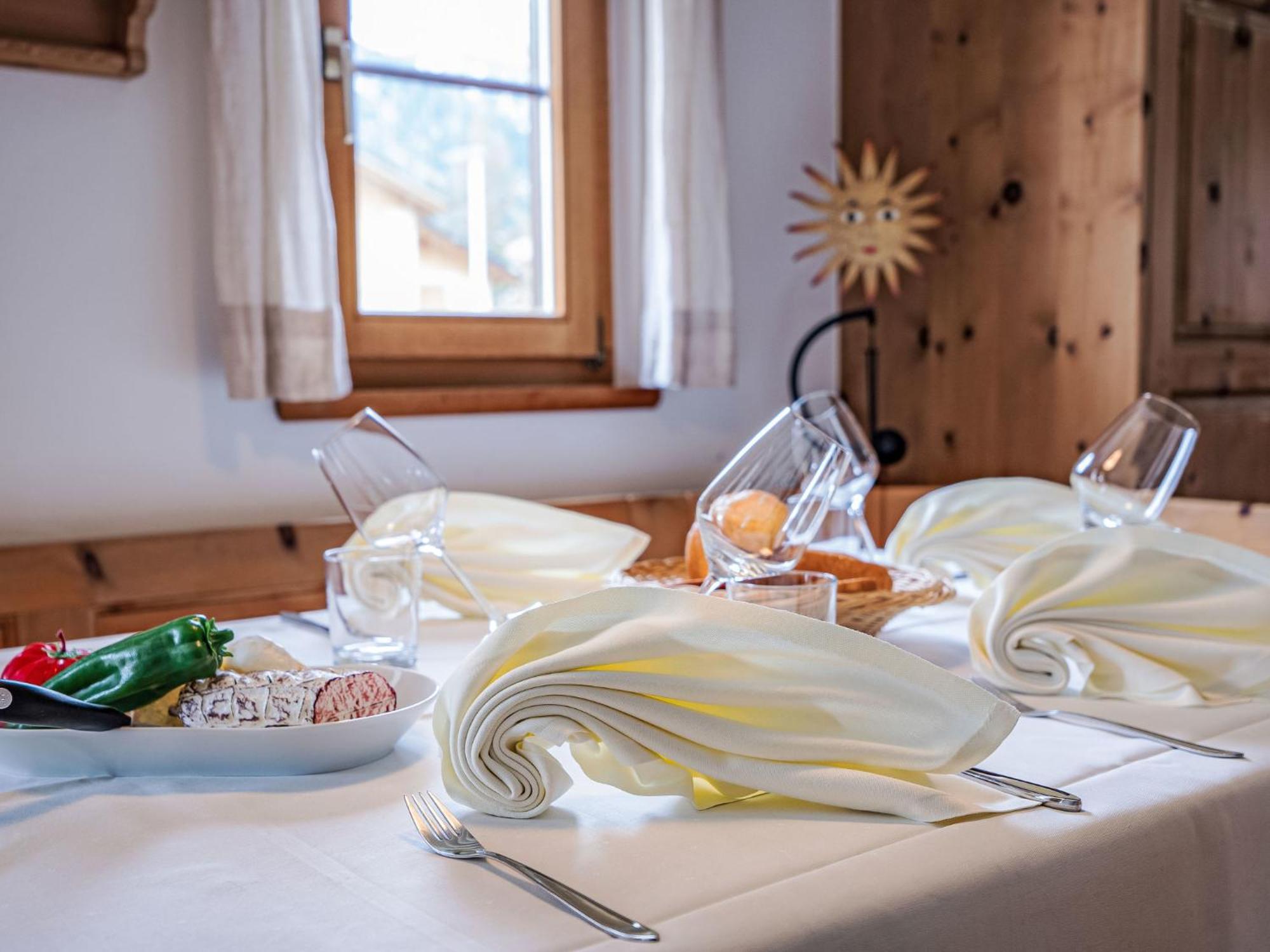 Apartment Chesa Mezzaun By Interhome Zuoz Eksteriør billede