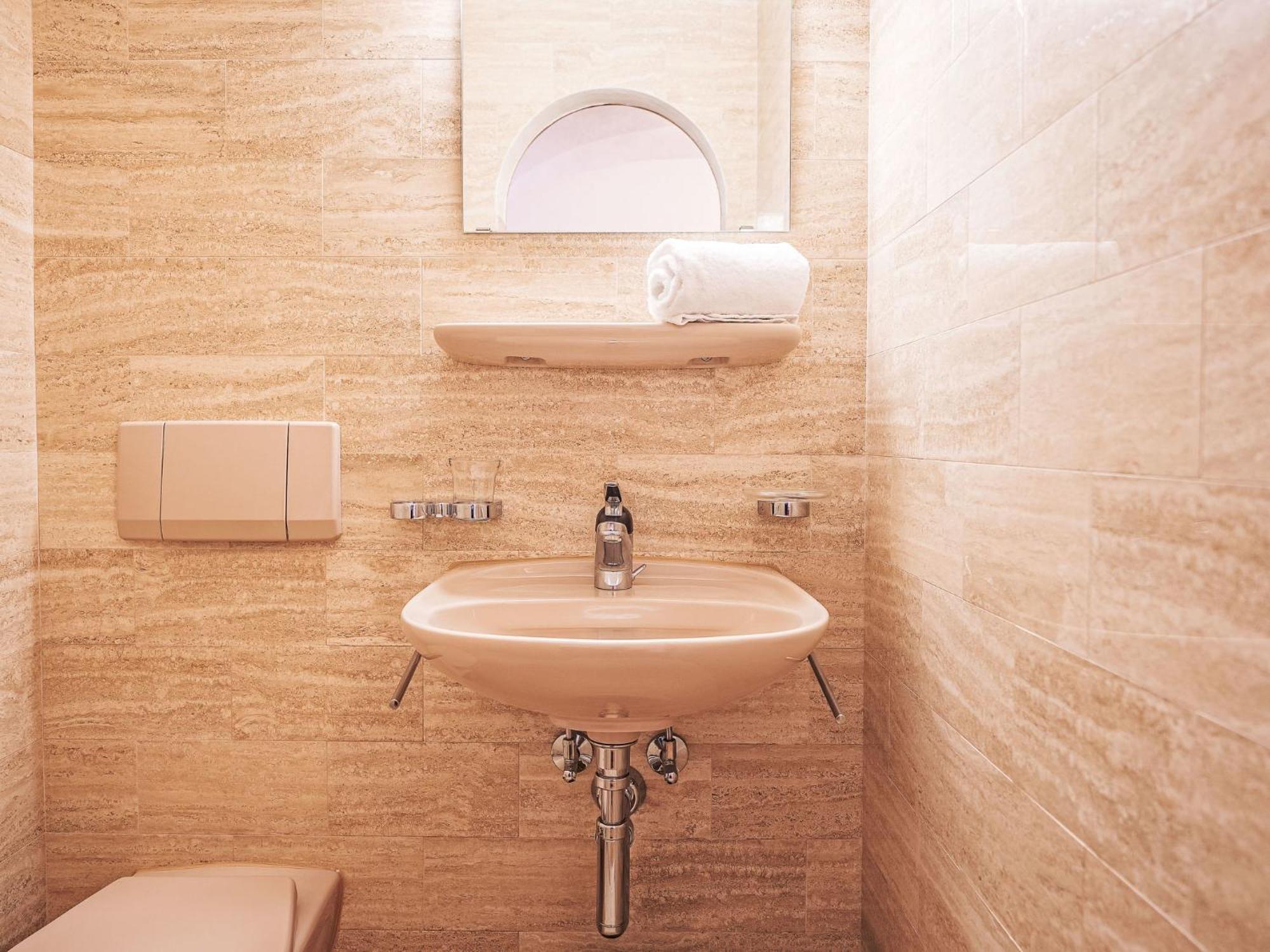 Apartment Chesa Mezzaun By Interhome Zuoz Eksteriør billede