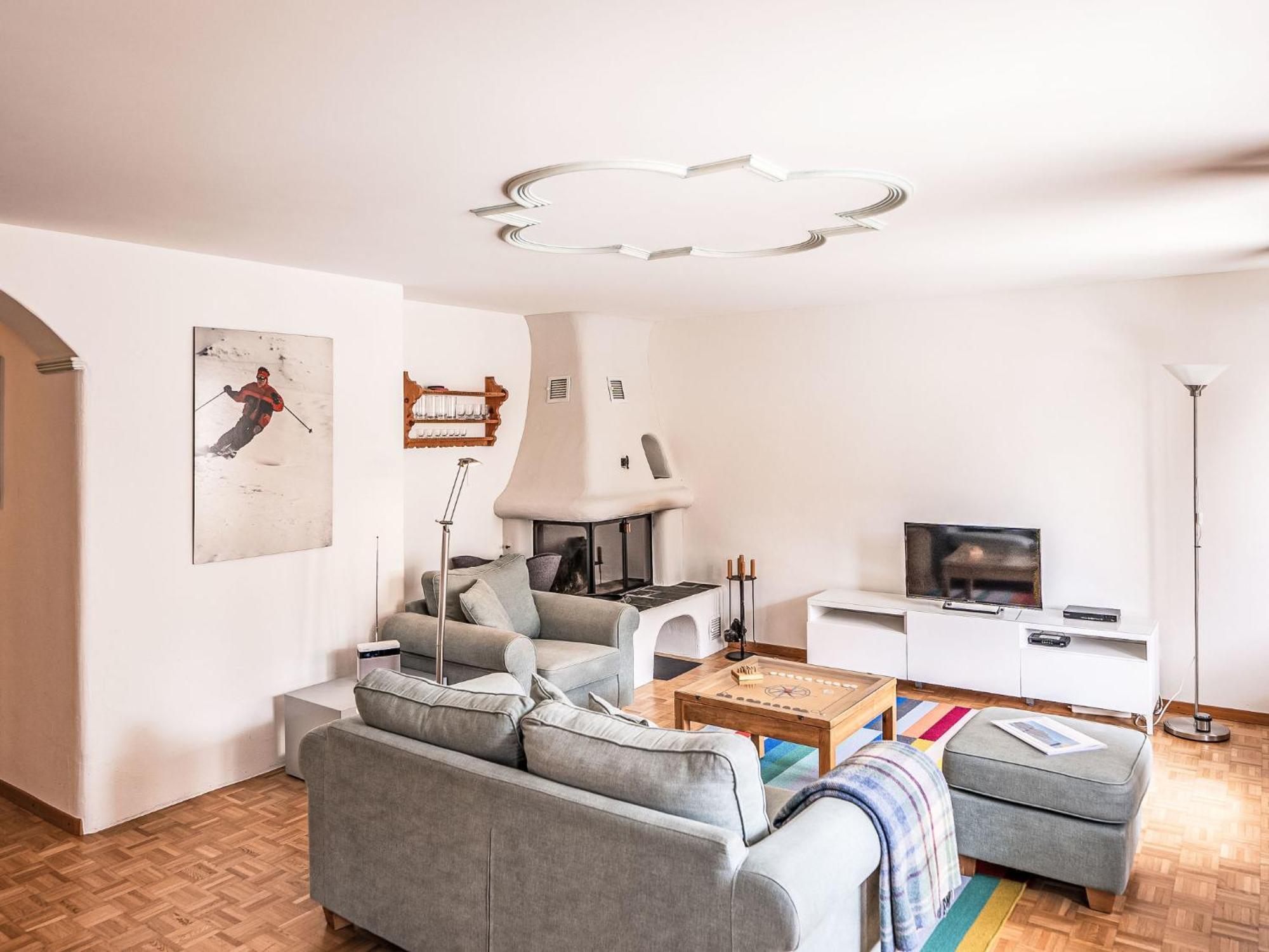 Apartment Chesa Mezzaun By Interhome Zuoz Eksteriør billede