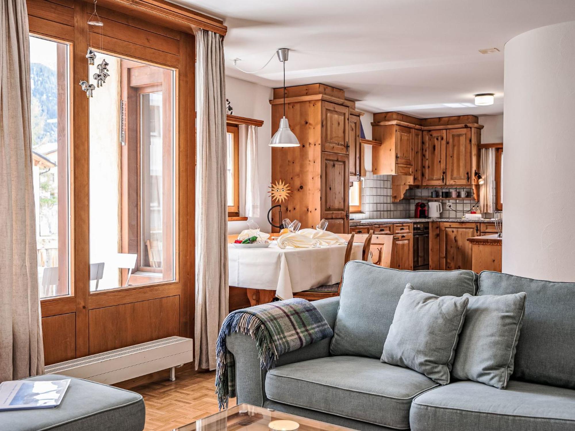 Apartment Chesa Mezzaun By Interhome Zuoz Eksteriør billede